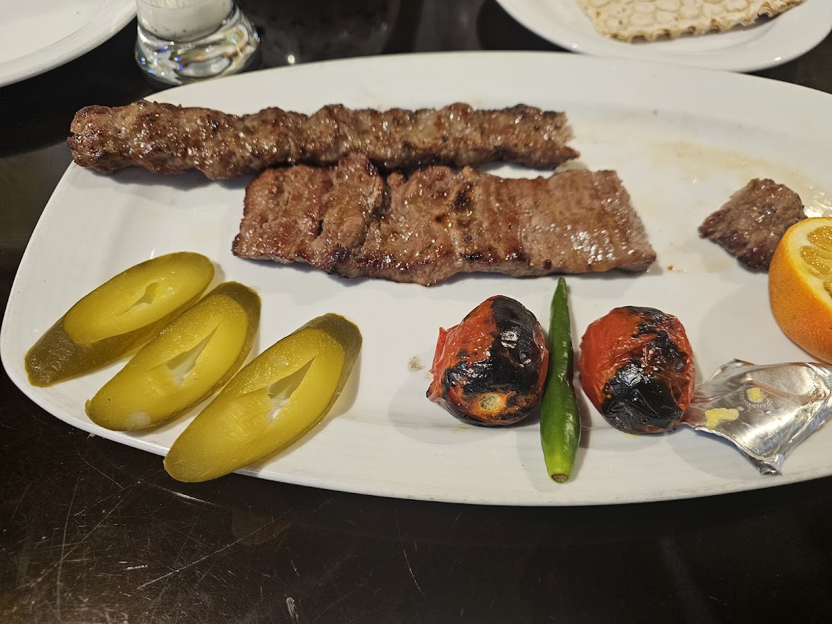 Haftkhan Shandiz Restaurant Photos 2